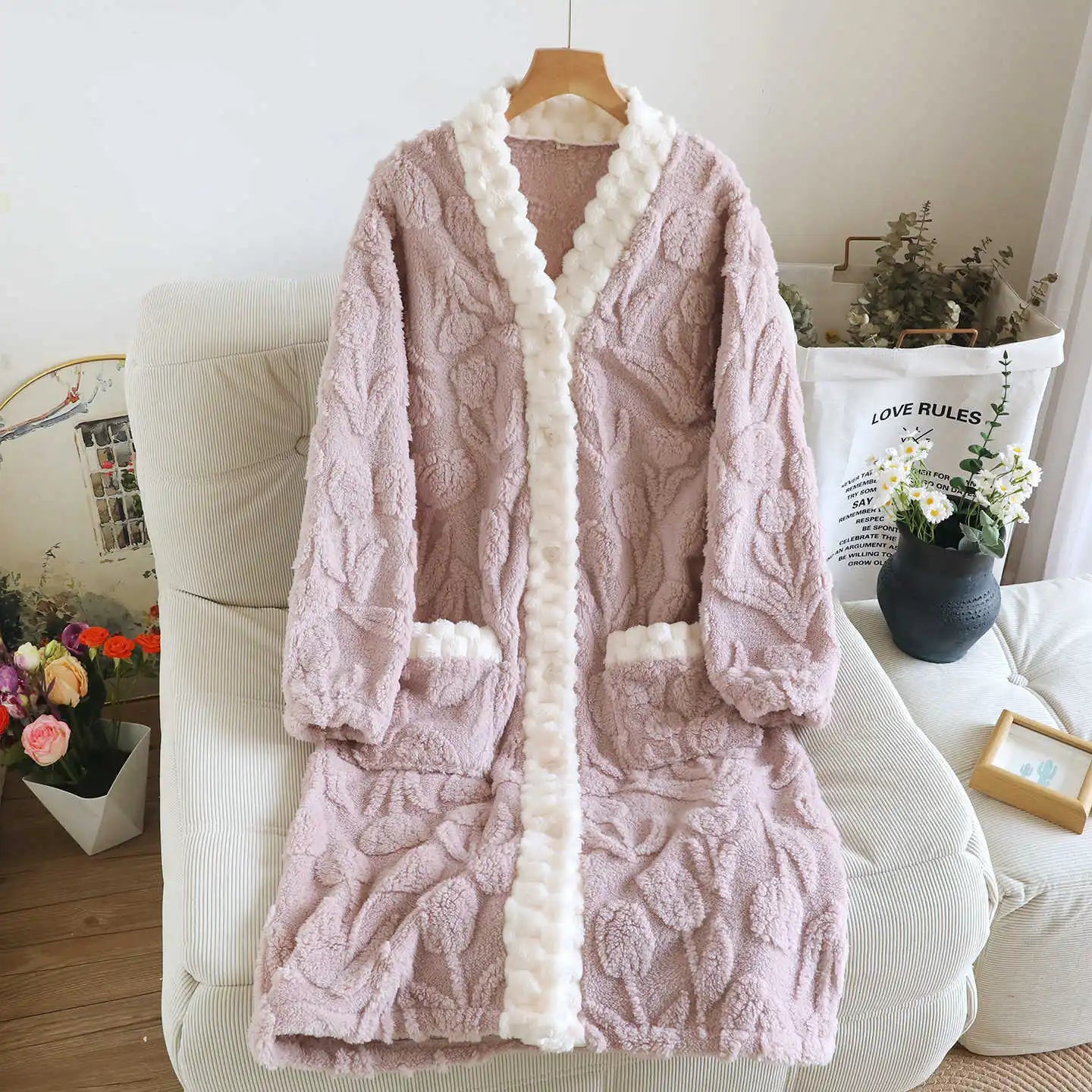 2025 autumn and winter women's nightgown flannel V-neck flower tulip plus velvet cardigan nightgown nightgown sleepwear women