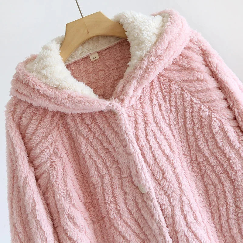 Autumn and Winter New Women's Nightgown Flannel Nightdress Warm Thickened Sweet Cute Large Size Home Clothes Gown Bath Robe