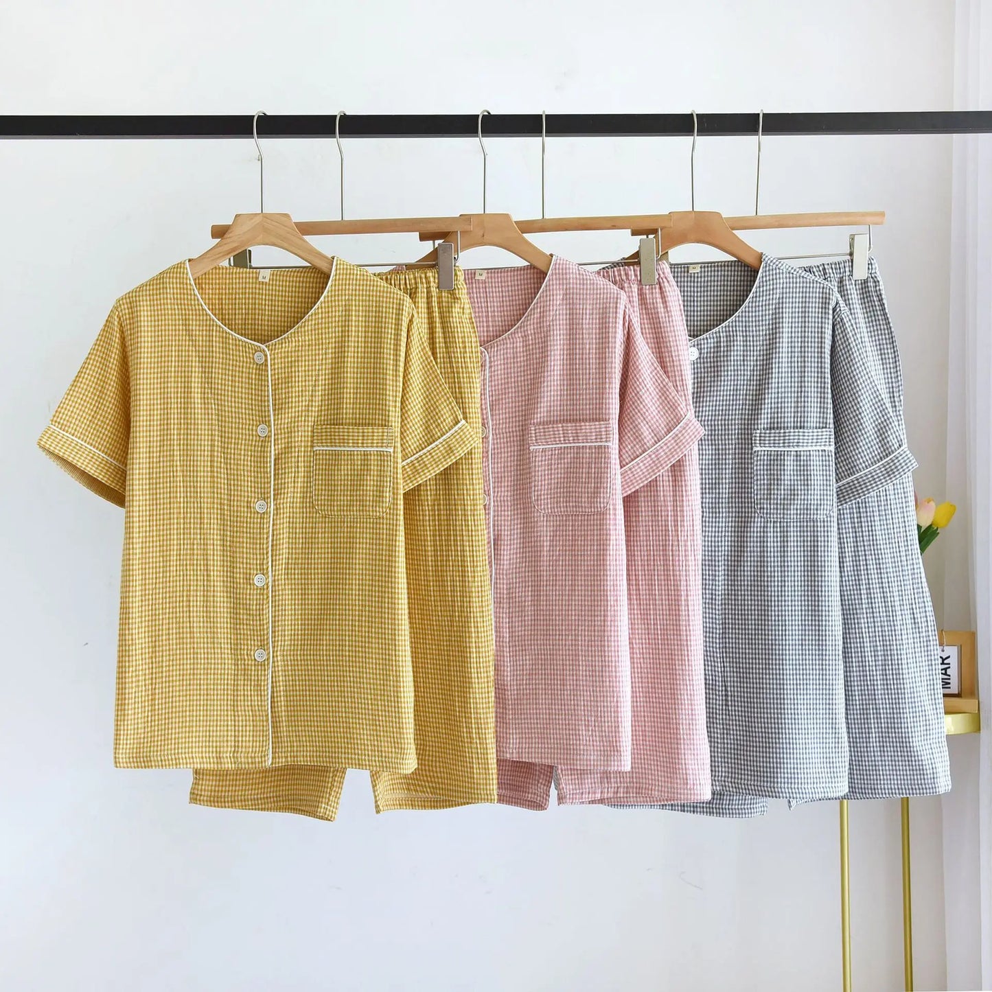 2025 Spring/Summer Couple Pajama Set 100% Cotton Gauze Short Sleeves+Capris Two Piece Men's and Women's Checkered Home Fur