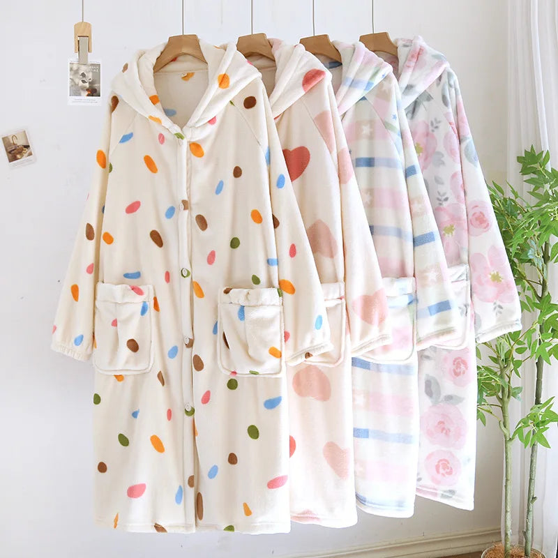 2025 Winter New Flannel Sleeping Robe Women's Bathrobe Long Thickened Velvet Cute Sweet Hooded Home Robe Sleepwear Ladies