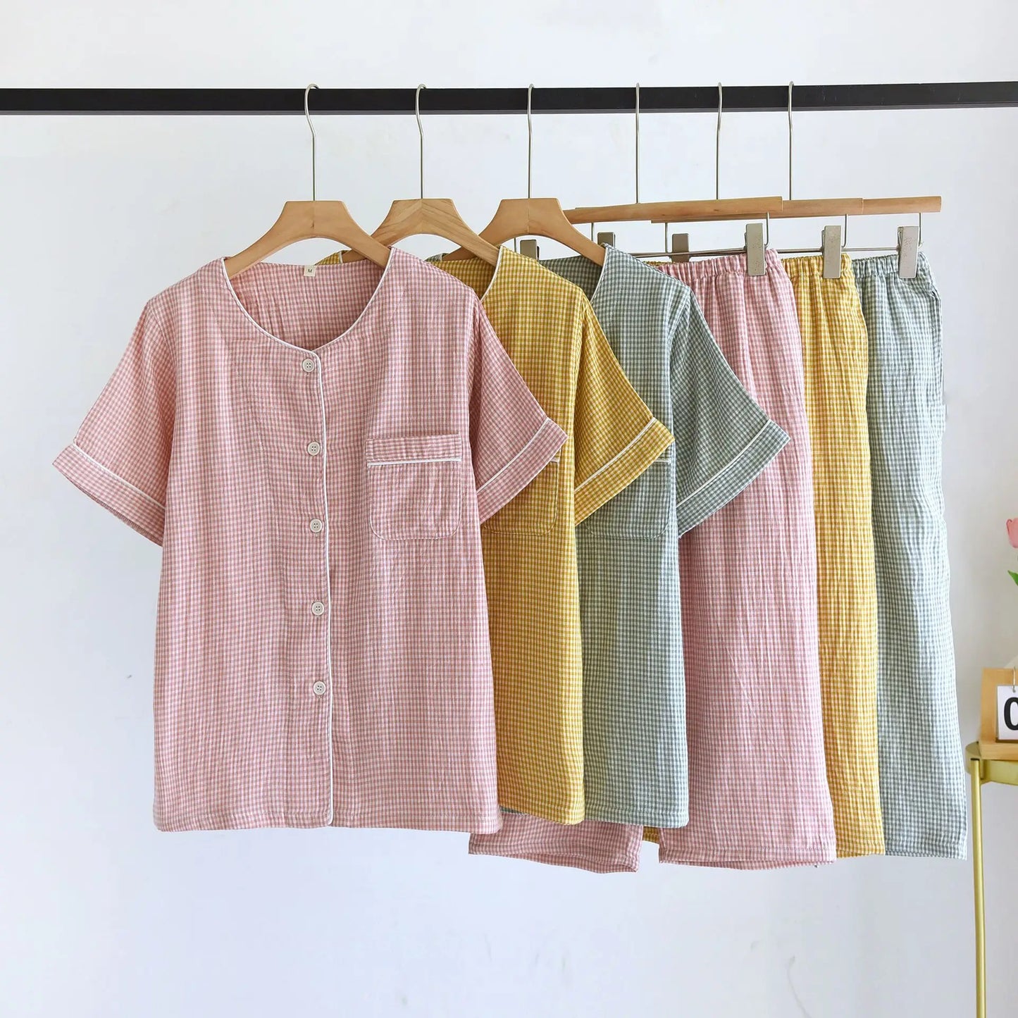 2025 Spring/Summer Couple Pajama Set 100% Cotton Gauze Short Sleeves+Capris Two Piece Men's and Women's Checkered Home Fur