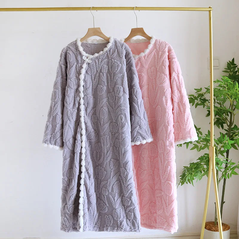 2025 New Autumn/Winter Women's Flannel Sleeping Skirt Long Sleeve Thickened Warm Long Style Loose Sleeper Robe Home Clothing